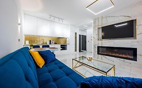 Gold Luxury Apartment